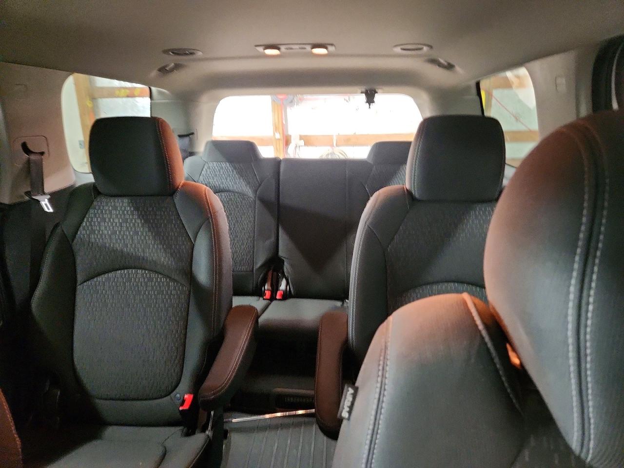 2015 GMC ACADIA SLE photo 10