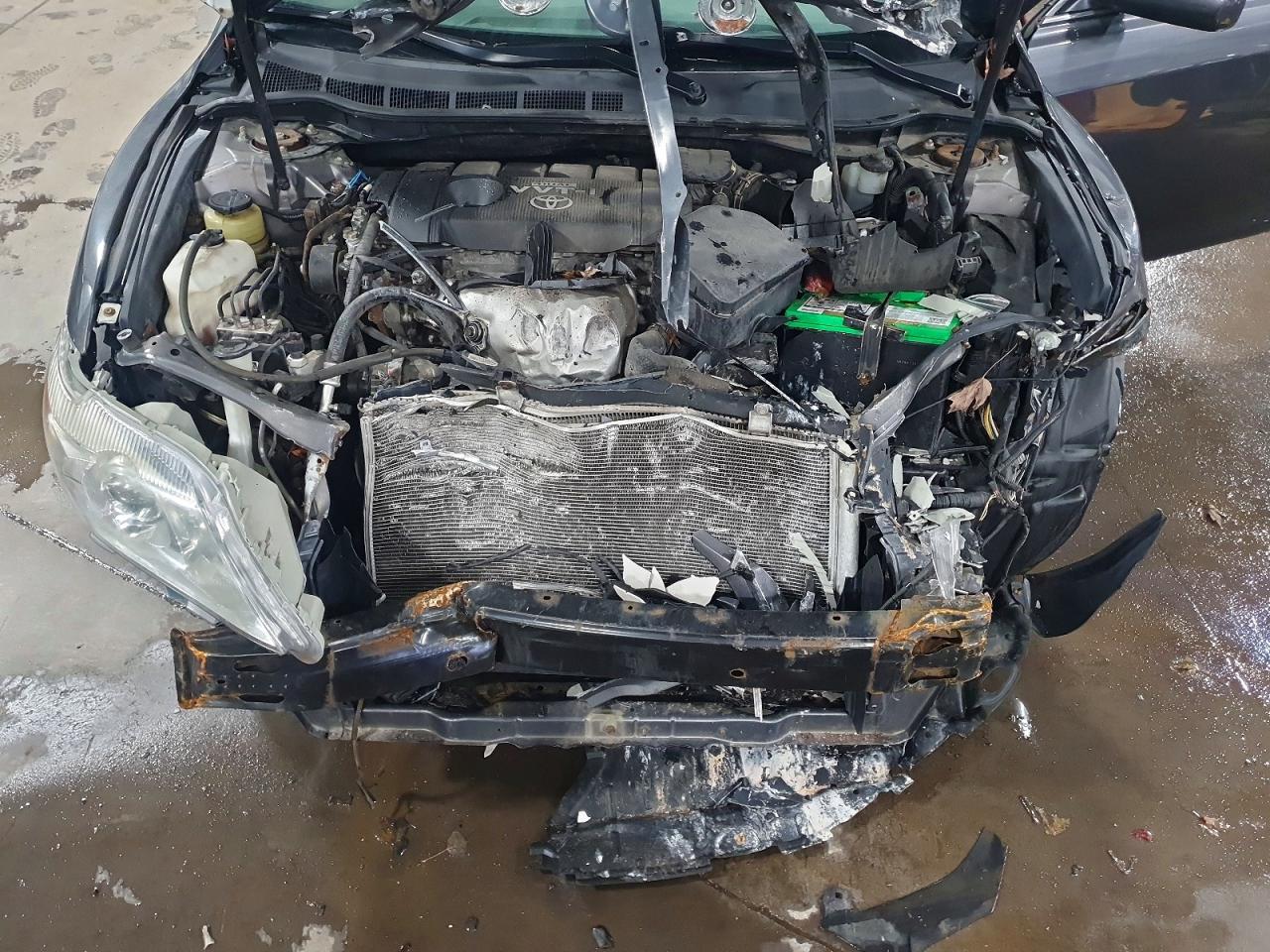 2010 TOYOTA CAMRY BASE photo 11
