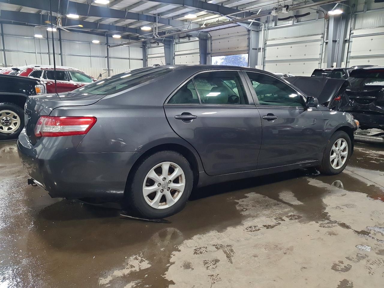 2010 TOYOTA CAMRY BASE photo 3