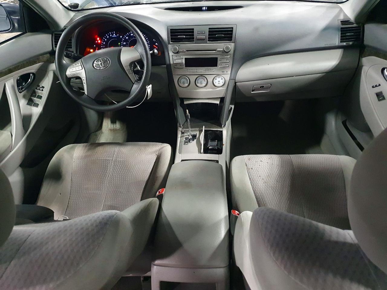 2010 TOYOTA CAMRY BASE photo 8