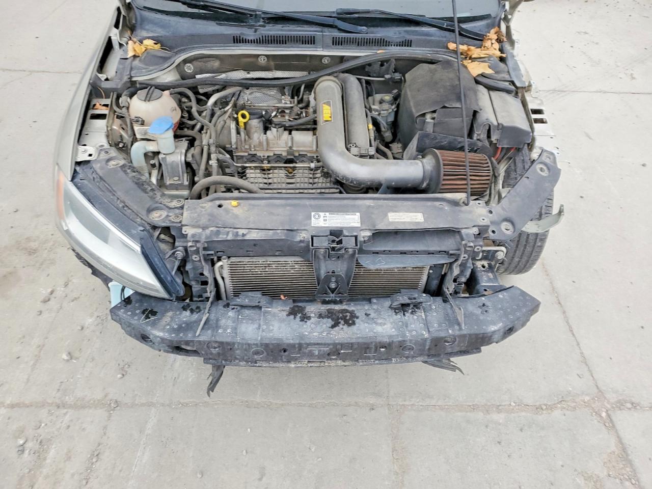 2016 VOLKSWAGEN JETTA SE photo 11