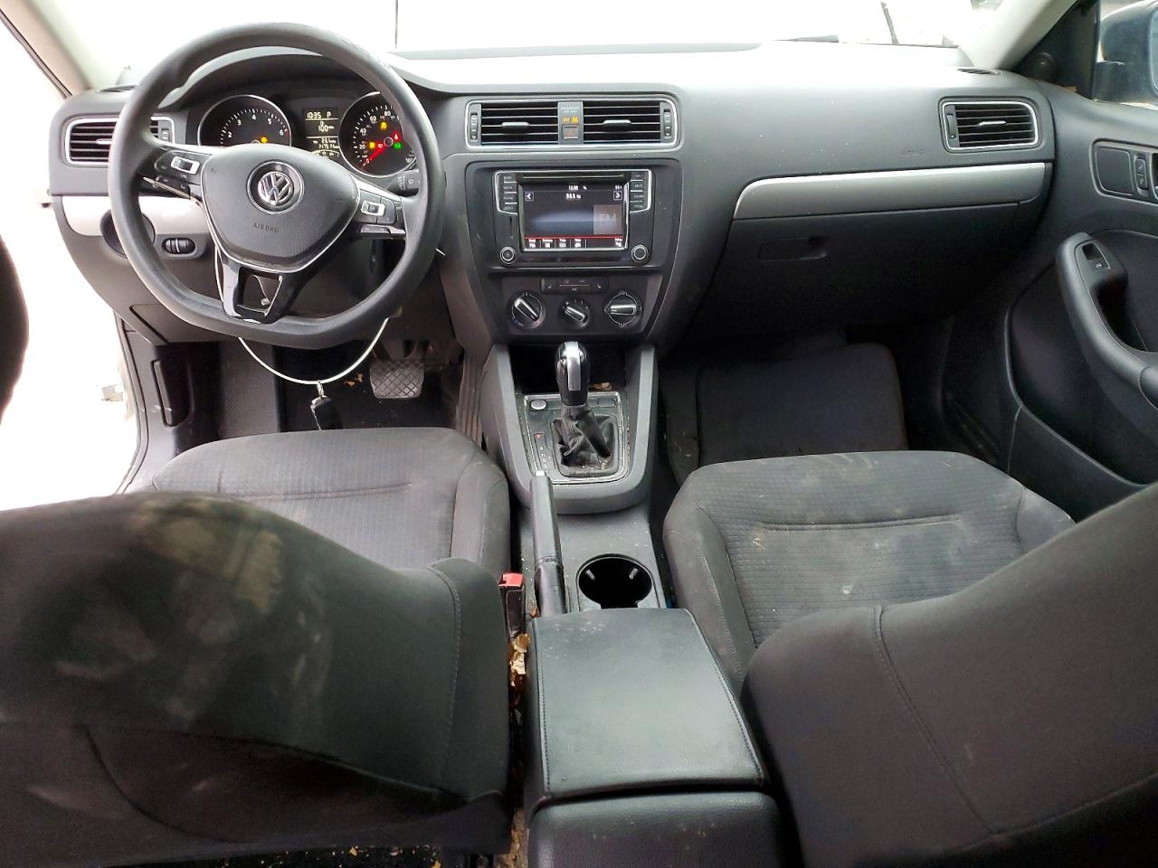 2016 VOLKSWAGEN JETTA SE photo 8