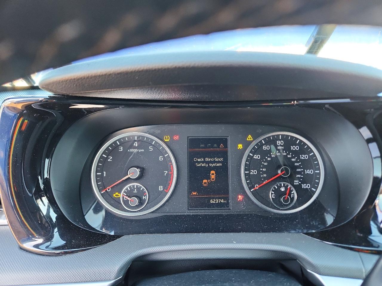 2023 KIA K5 GT LINE photo 9