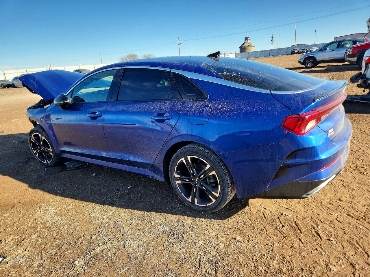 2023 KIA K5 GT LINE photo 2