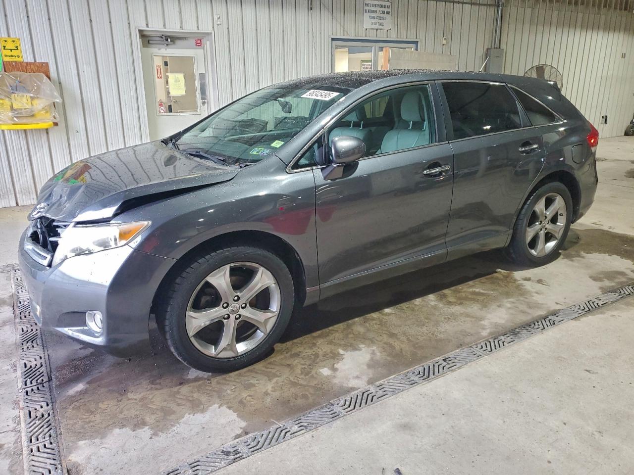 2010 TOYOTA VENZA