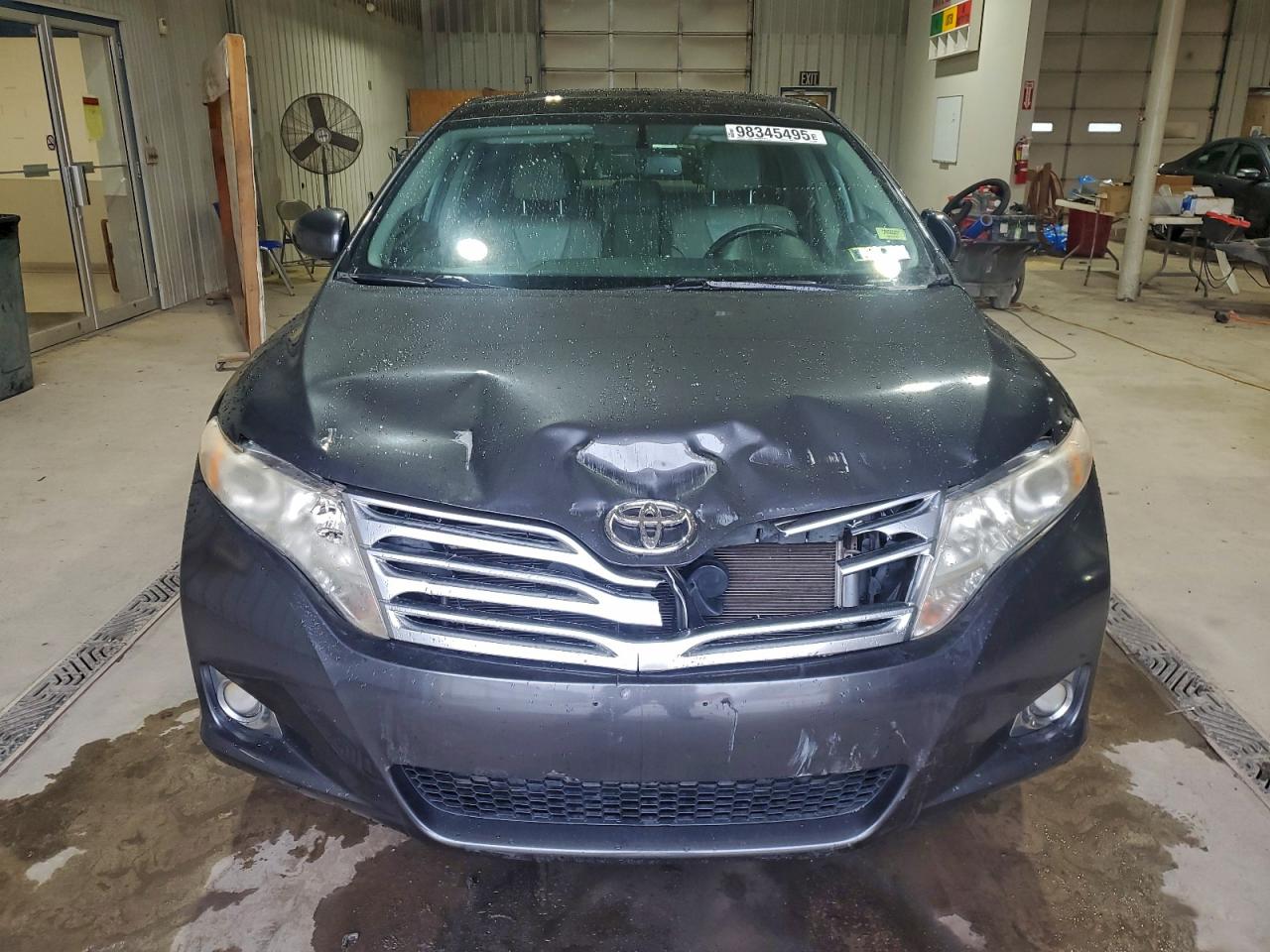 2010 TOYOTA VENZA photo 9