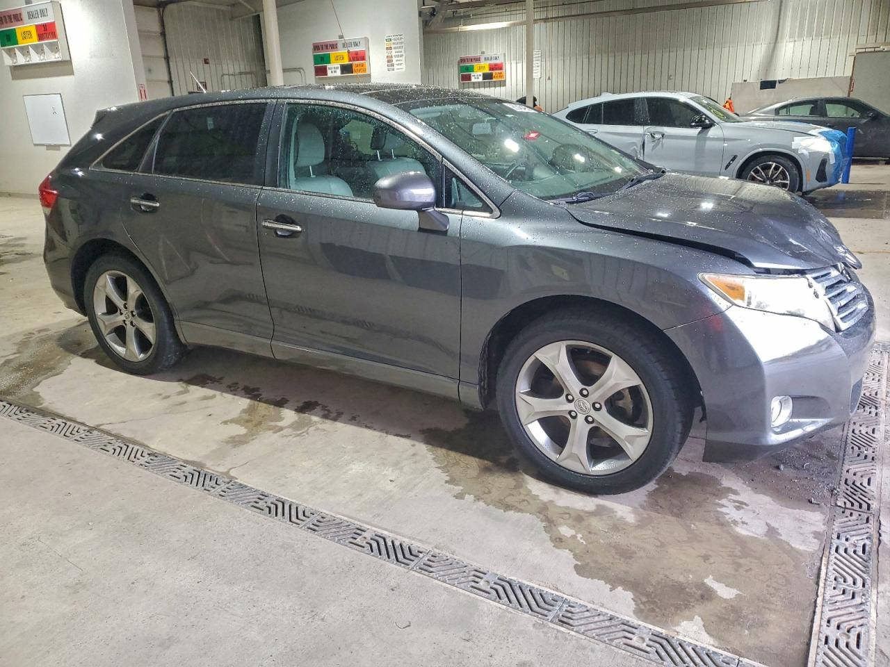2010 TOYOTA VENZA photo 7