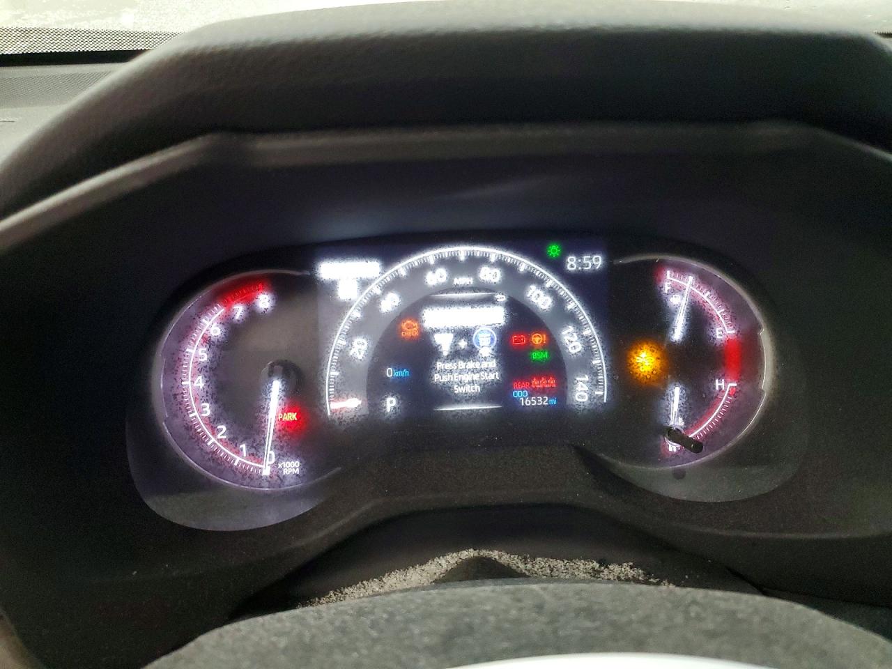 2024 TOYOTA RAV4 XLE photo 9