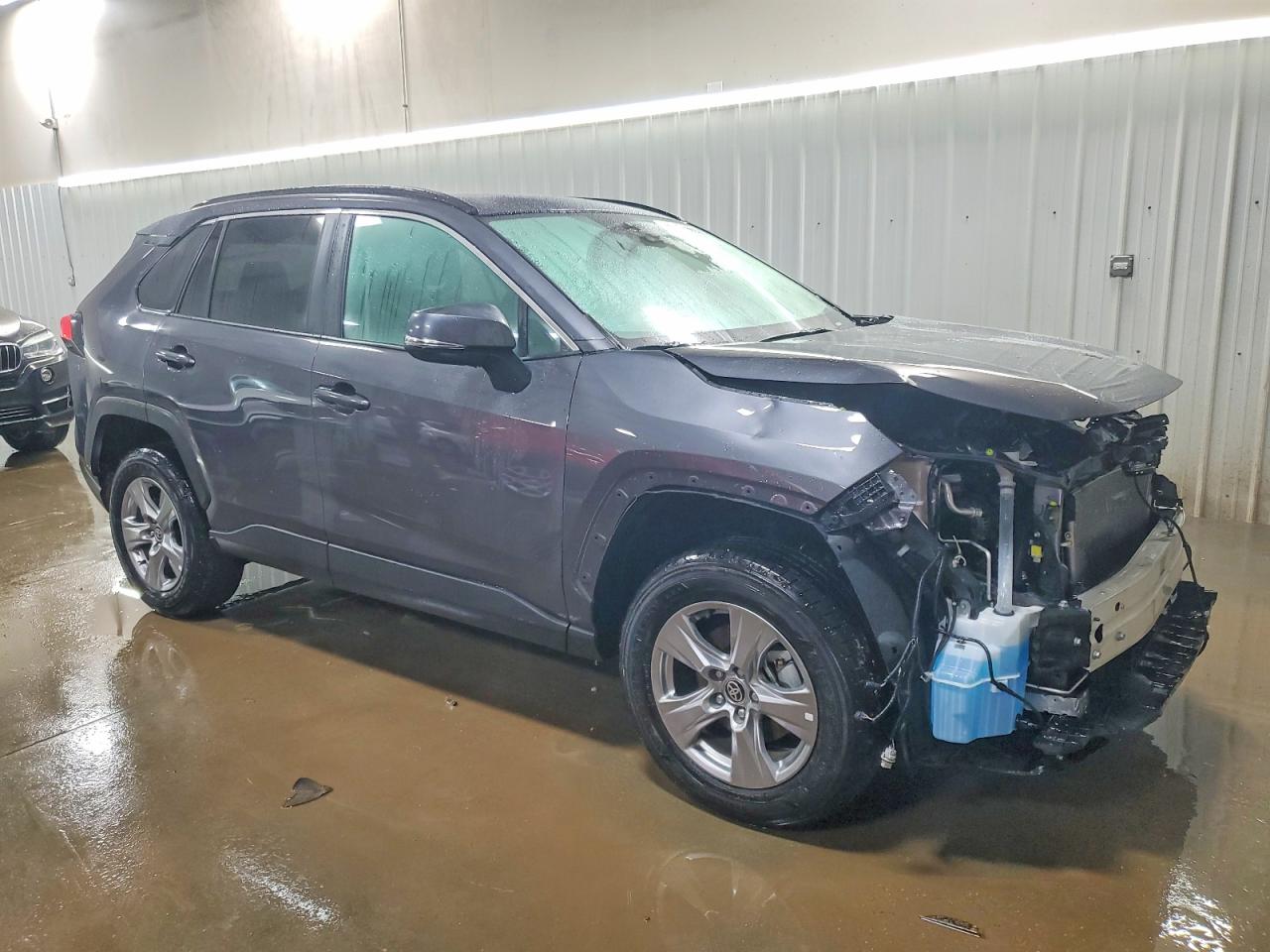 2024 TOYOTA RAV4 XLE photo 4