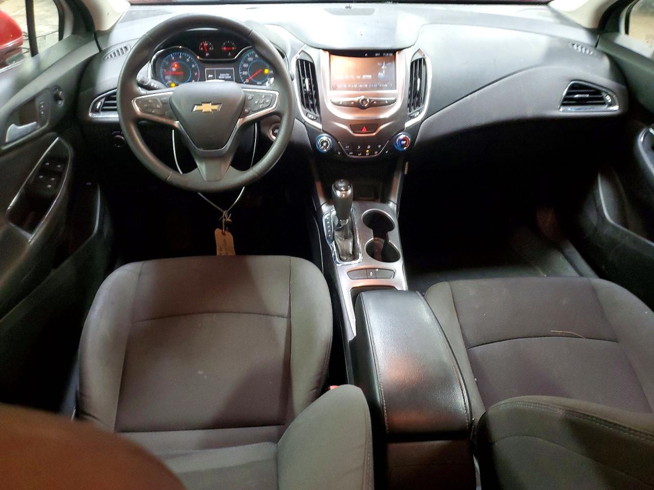 2017 CHEVROLET CRUZE LT photo 8