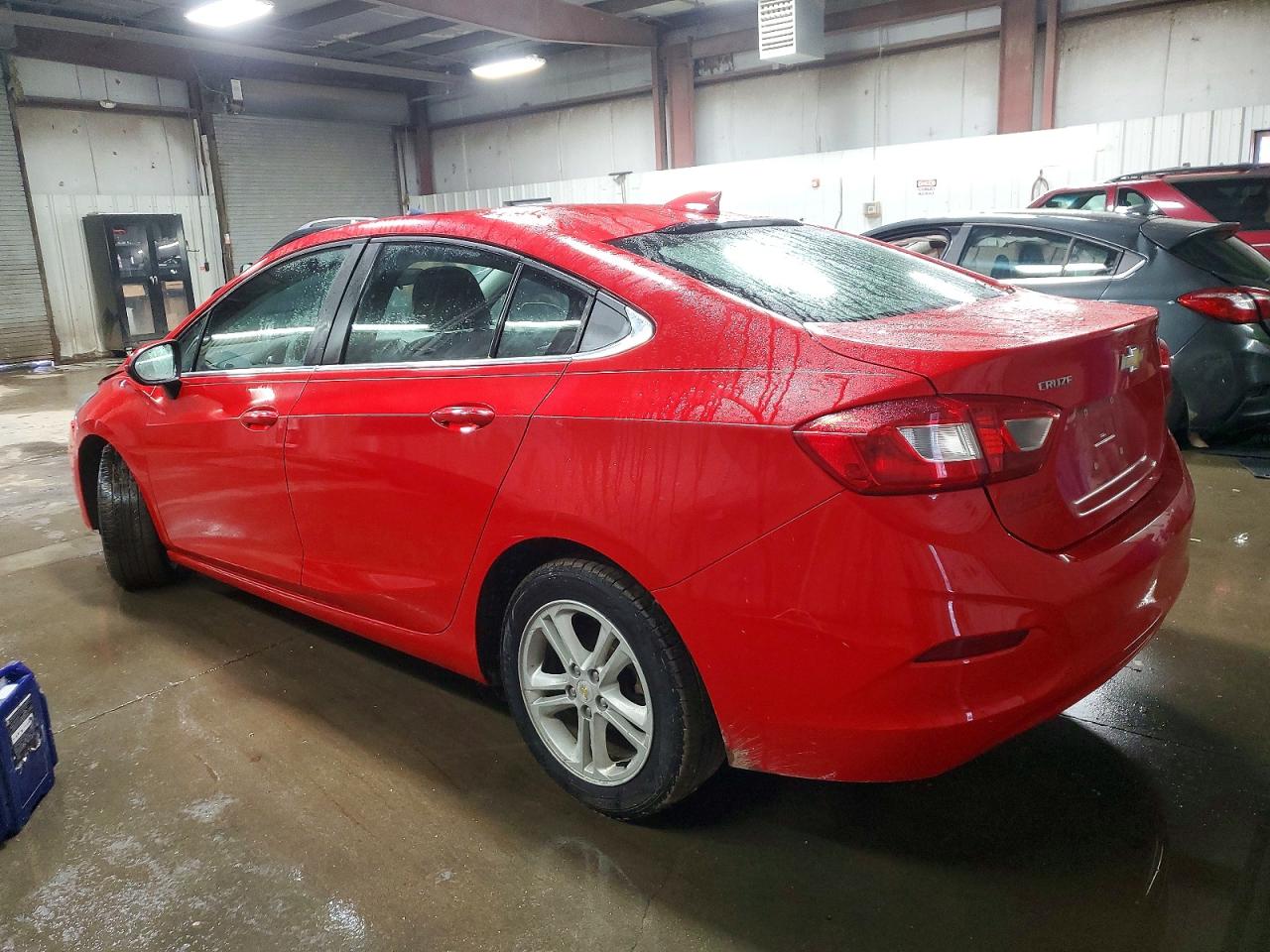 2017 CHEVROLET CRUZE LT photo 2