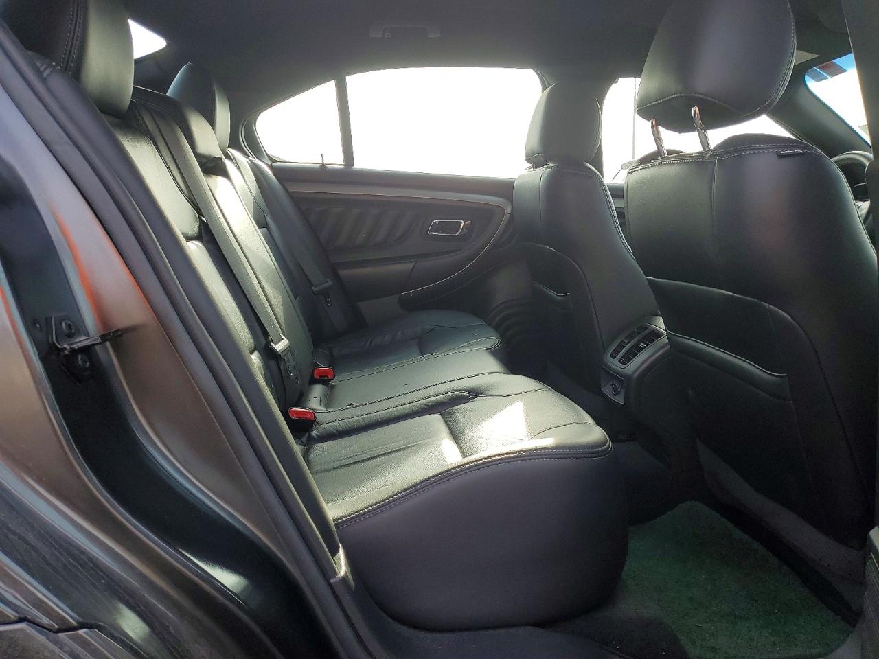 2016 FORD TAURUS SEL photo 10