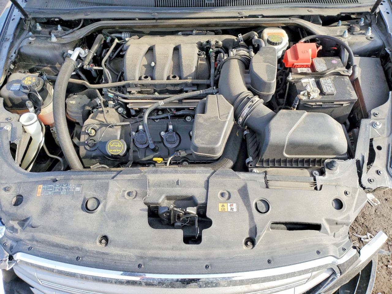 2016 FORD TAURUS SEL photo 11