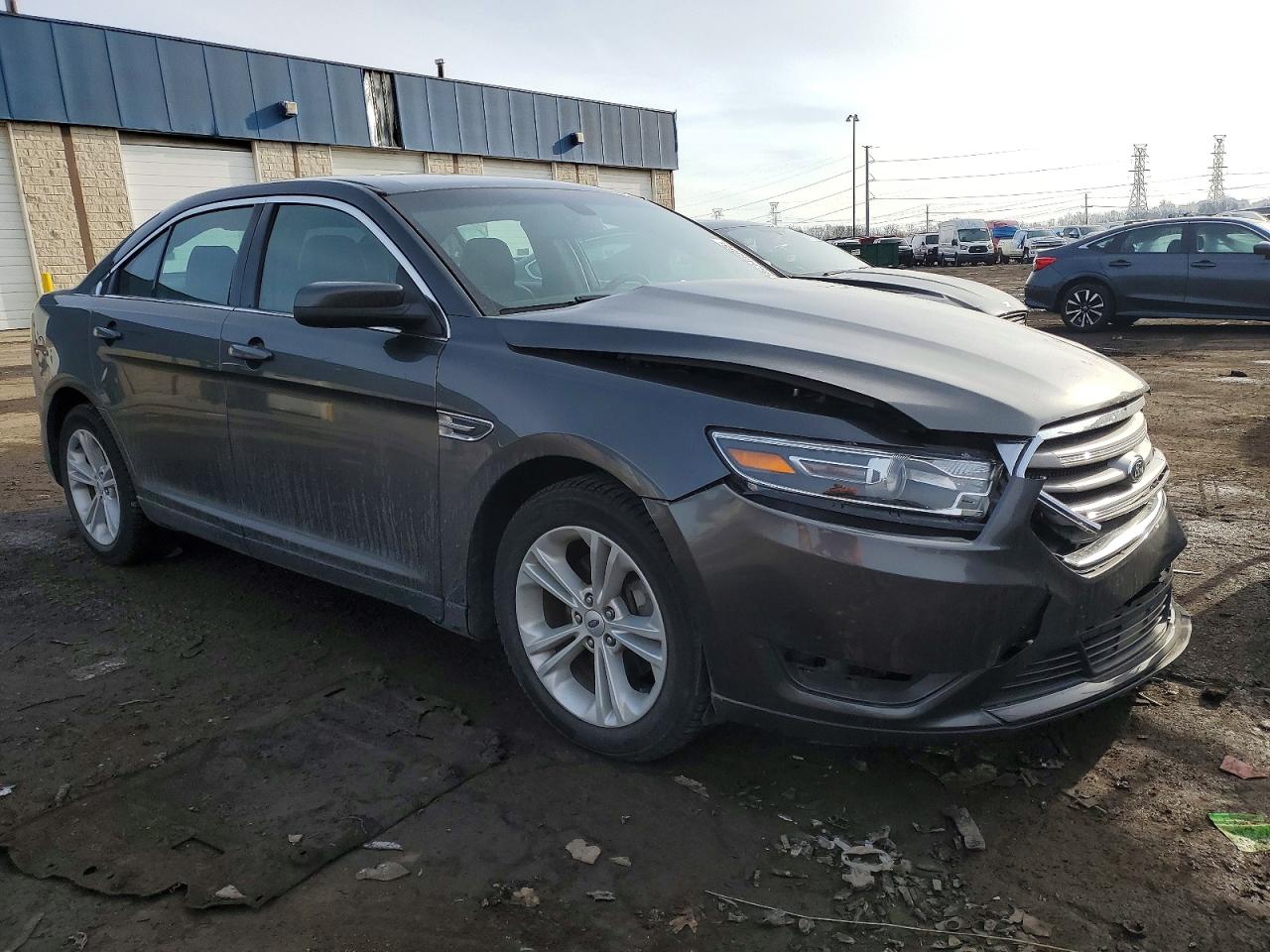 2016 FORD TAURUS SEL photo 4