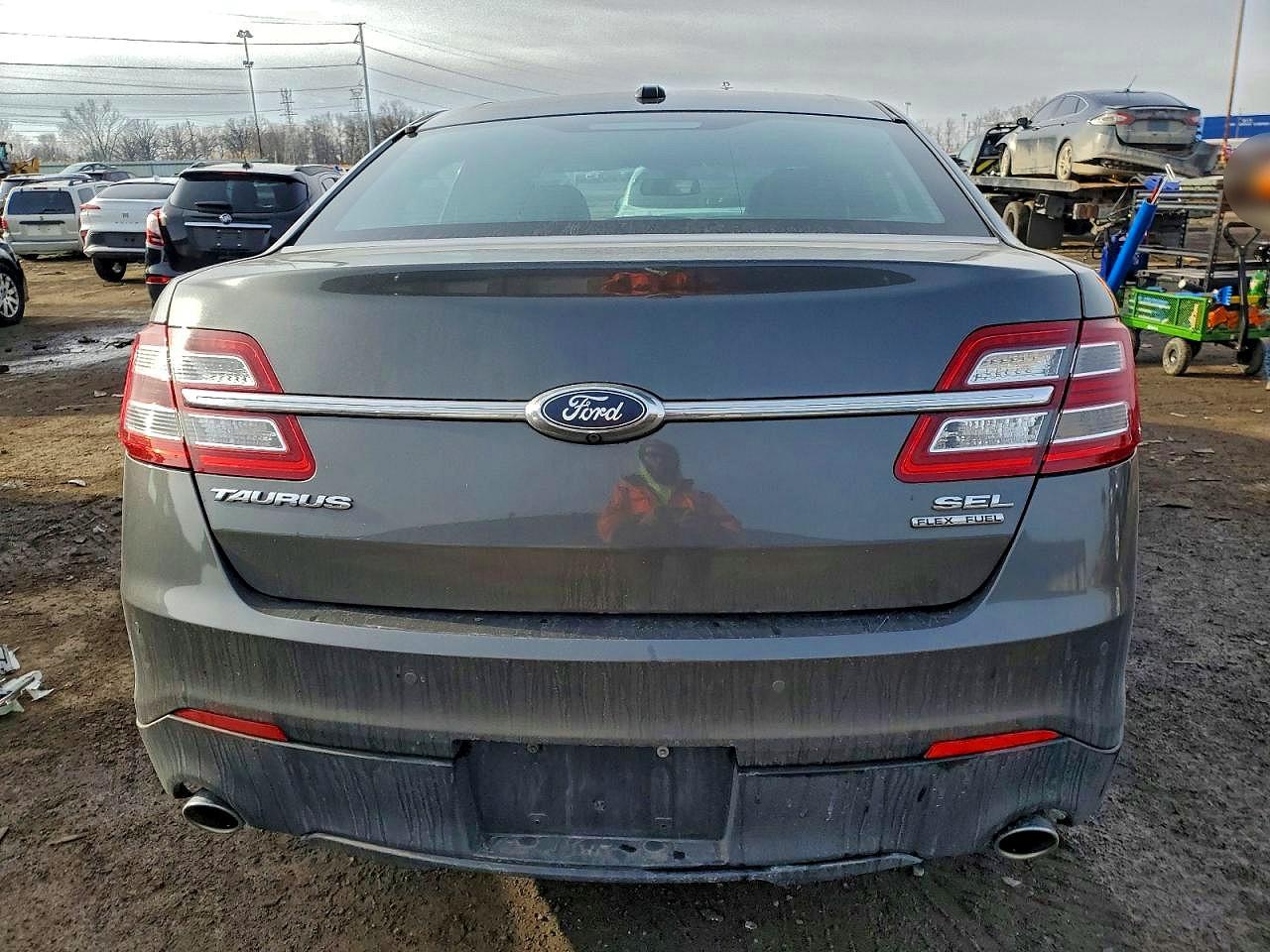 2016 FORD TAURUS SEL photo 6