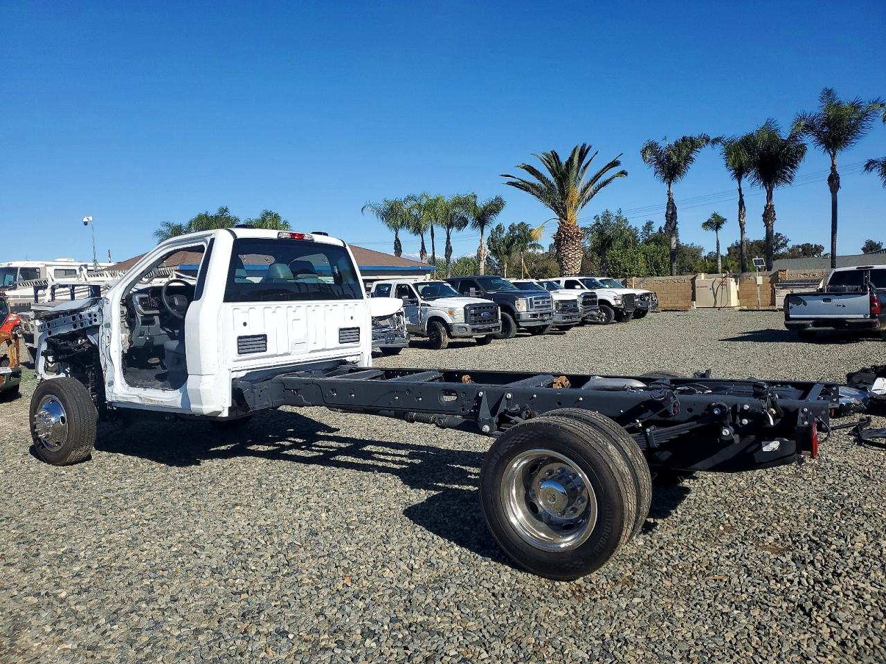 2024 FORD F550 TRUCK CAB AND CHASSIS photo 4