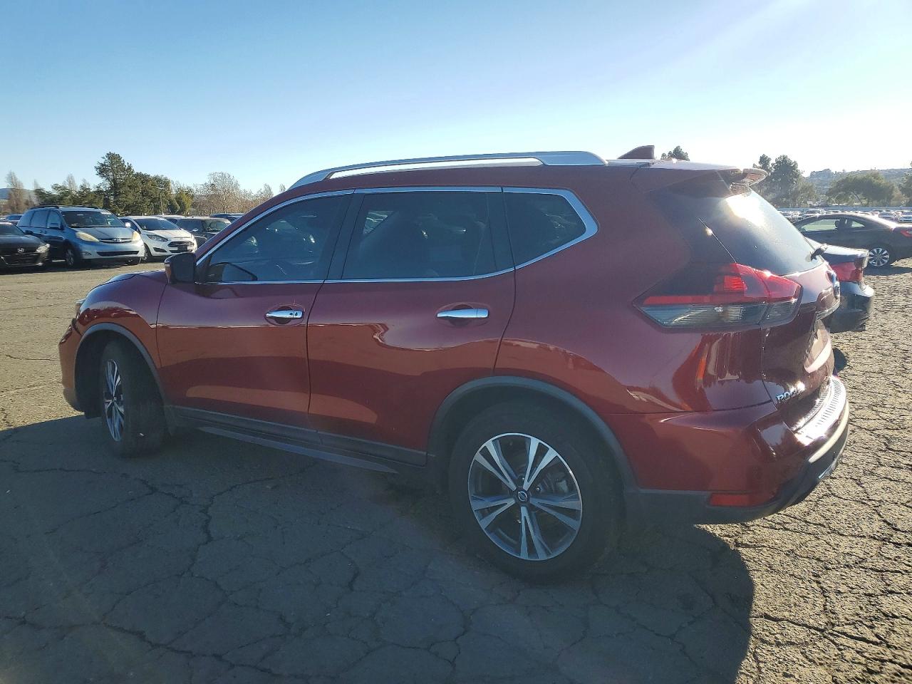2019 NISSAN ROGUE S photo 2