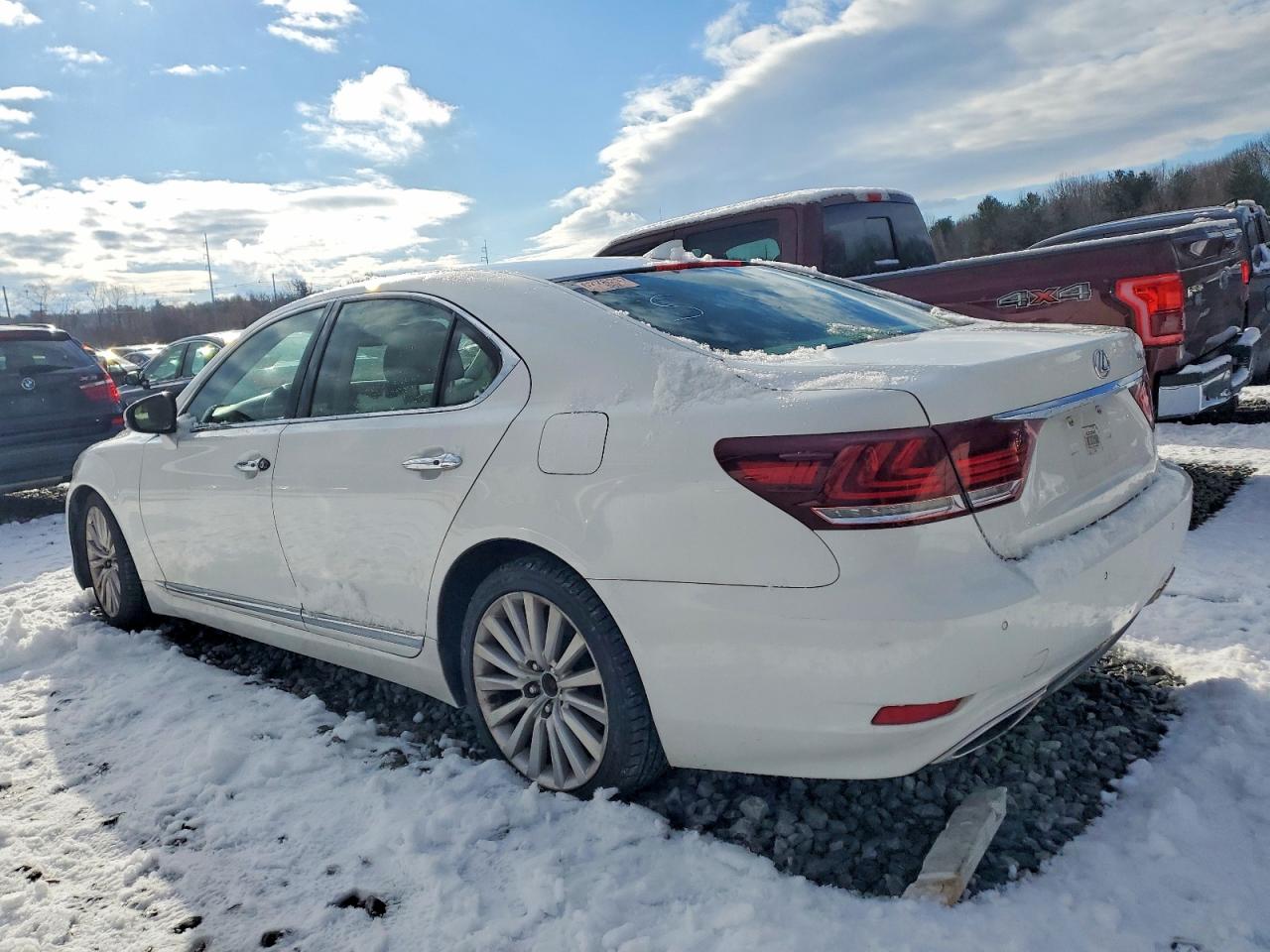 2014 LEXUS LS 460 photo 2