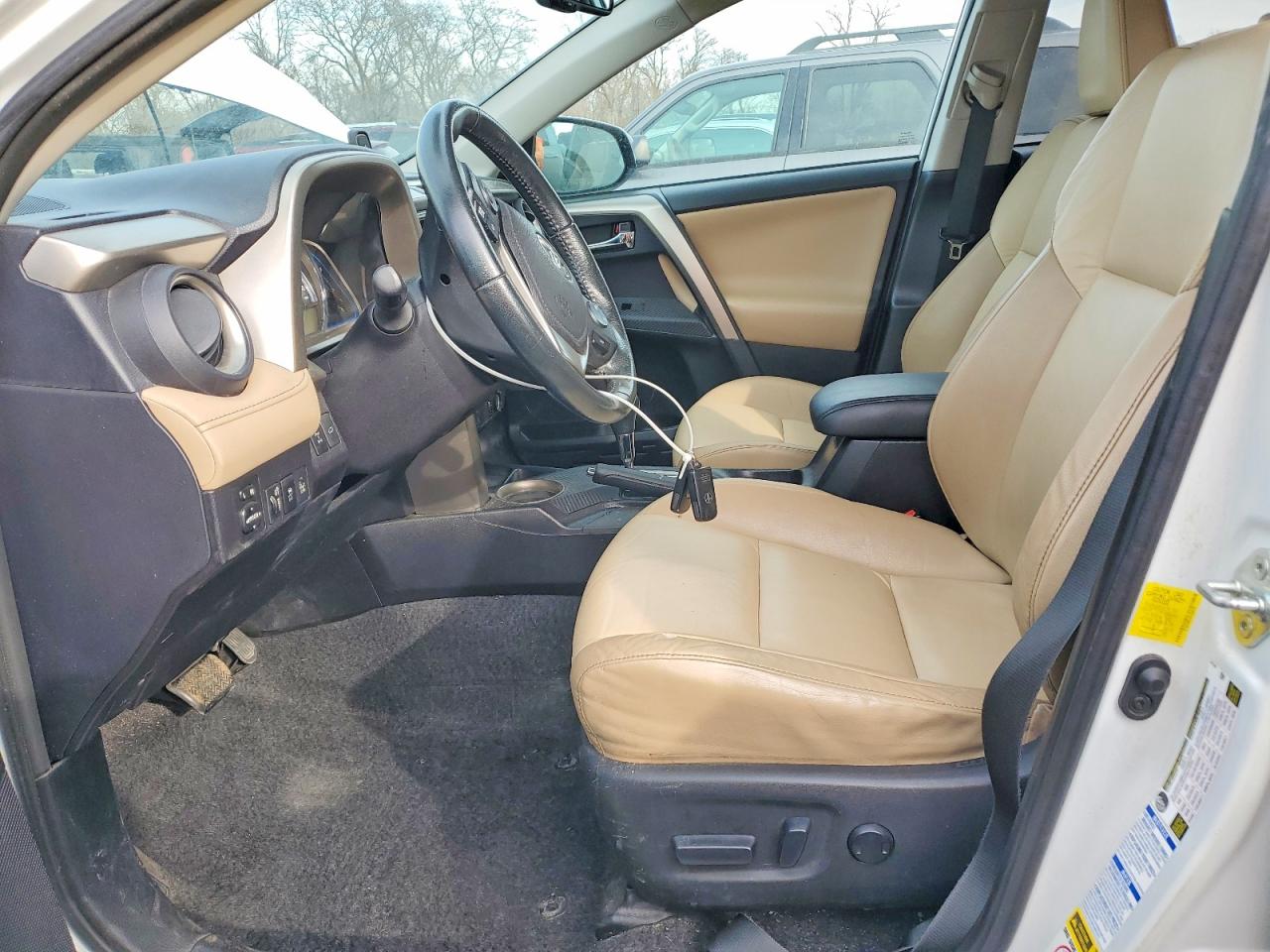 2015 TOYOTA RAV4 LIMITED photo 13