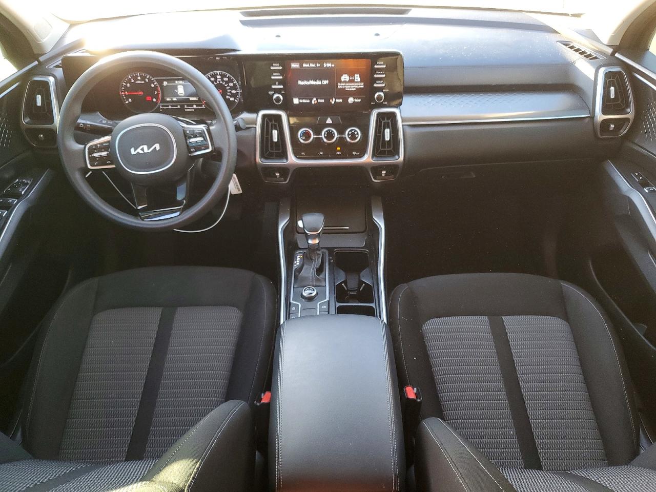 2022 KIA SORENTO LX photo 8