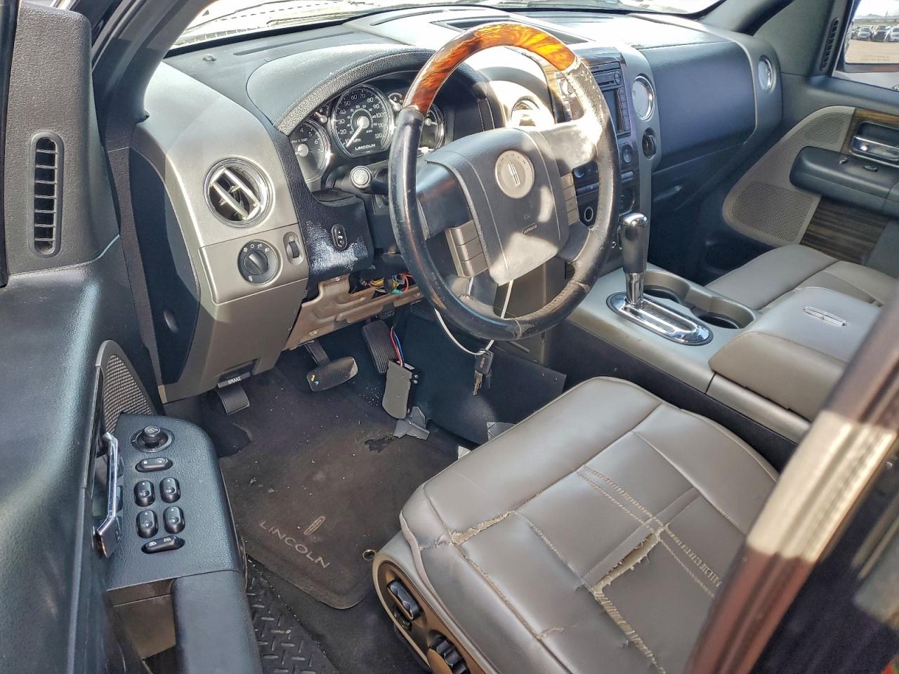 2007 LINCOLN MARK LT photo 8