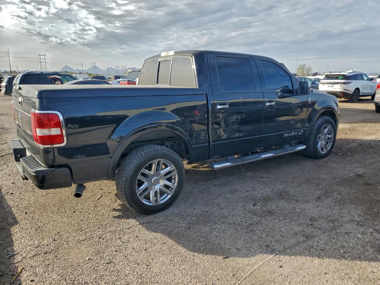 2007 LINCOLN MARK LT photo 3
