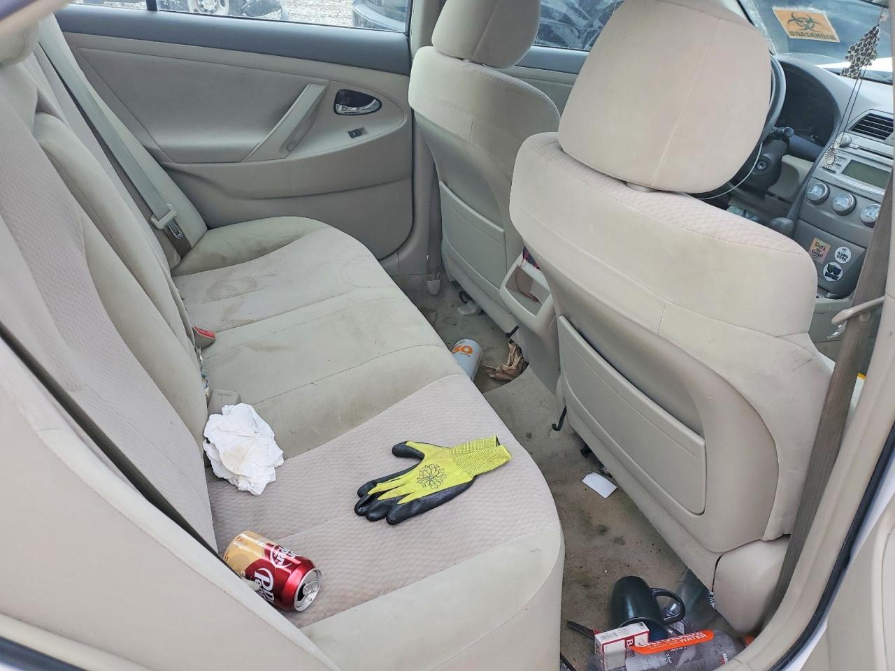 2011 TOYOTA CAMRY BASE photo 10