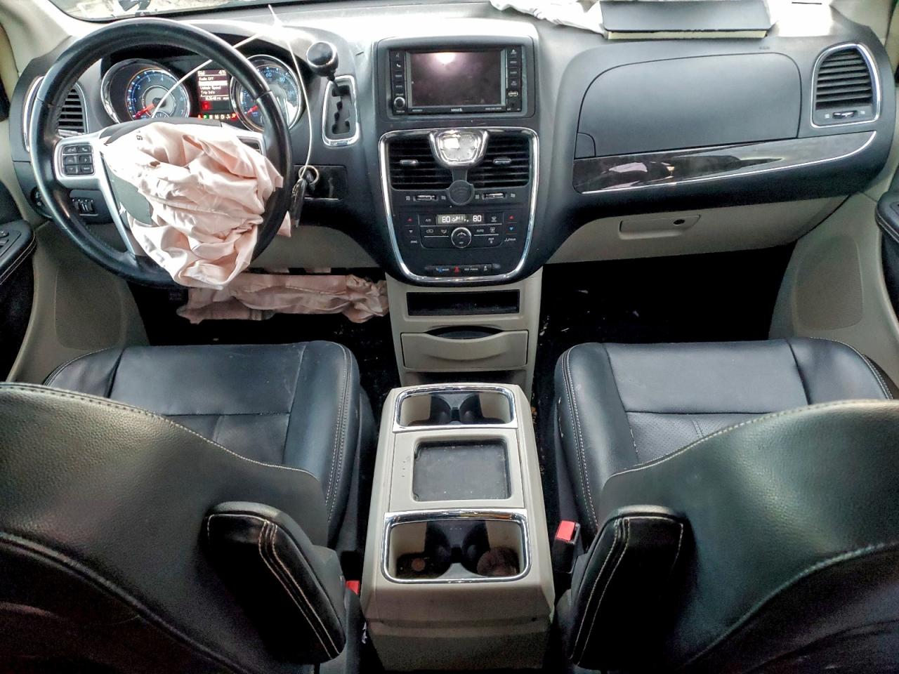 2012 CHRYSLER TOWN & COUNTRY TOURING photo 8
