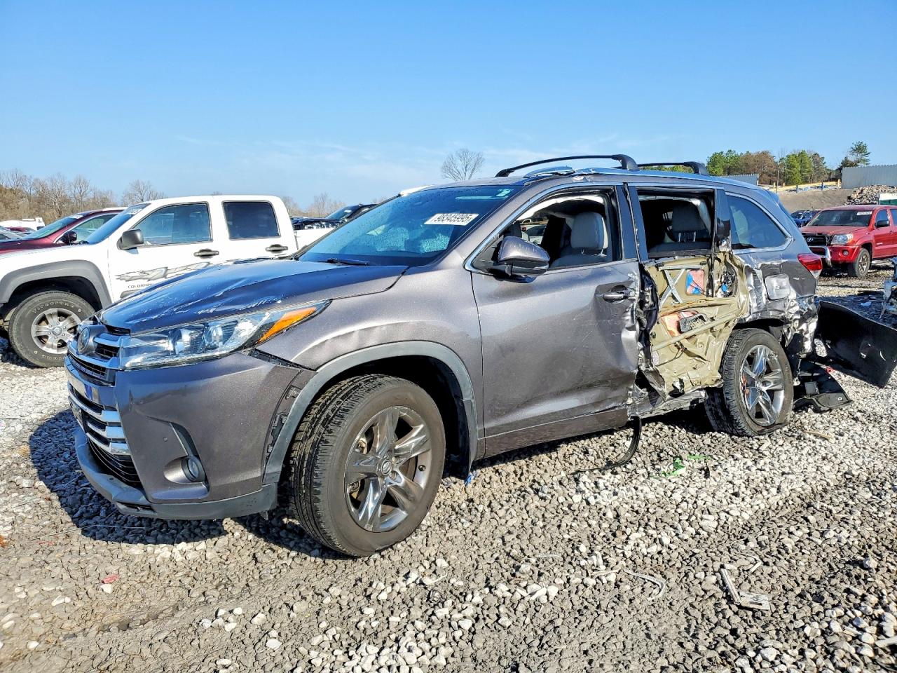2017 TOYOTA HIGHLANDER