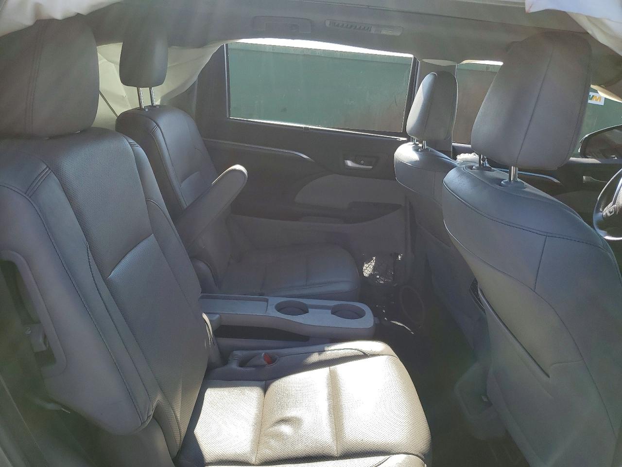 2017 TOYOTA HIGHLANDER LIMITED photo 11