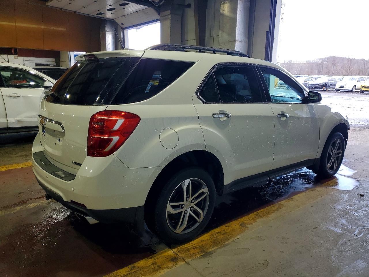 2017 CHEVROLET EQUINOX PREMIER photo 3