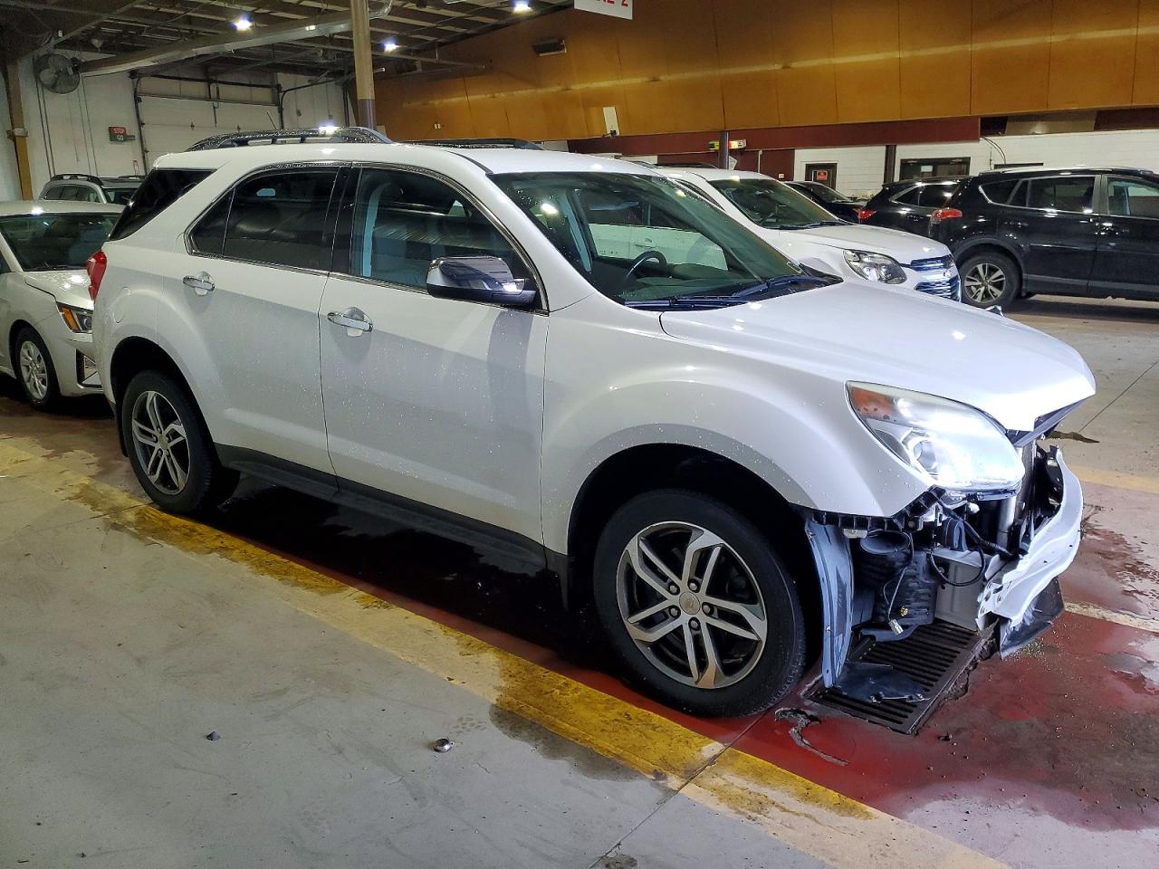 2017 CHEVROLET EQUINOX PREMIER photo 4