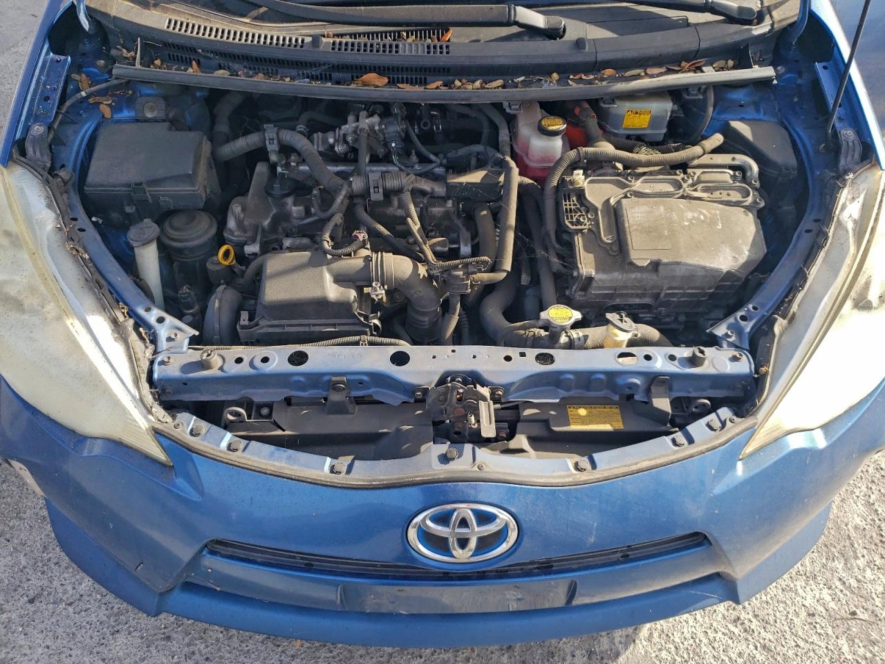 2013 TOYOTA PRIUS C photo 11