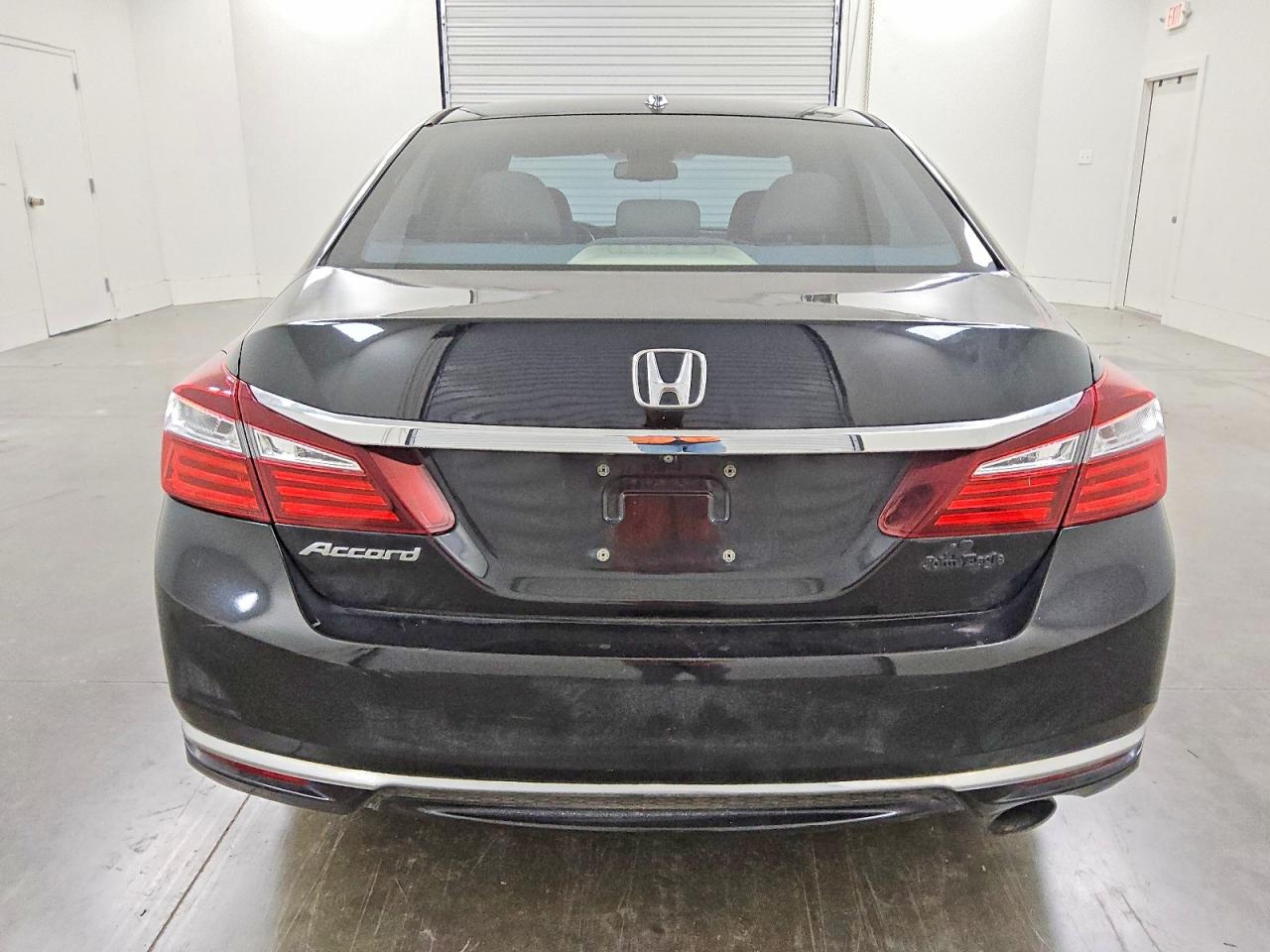 2017 HONDA ACCORD EXL photo 6