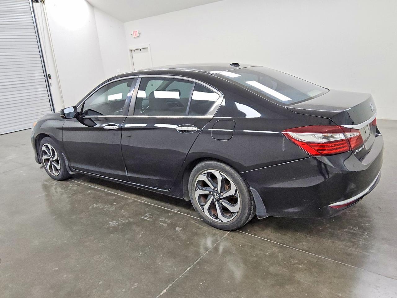 2017 HONDA ACCORD EXL photo 2