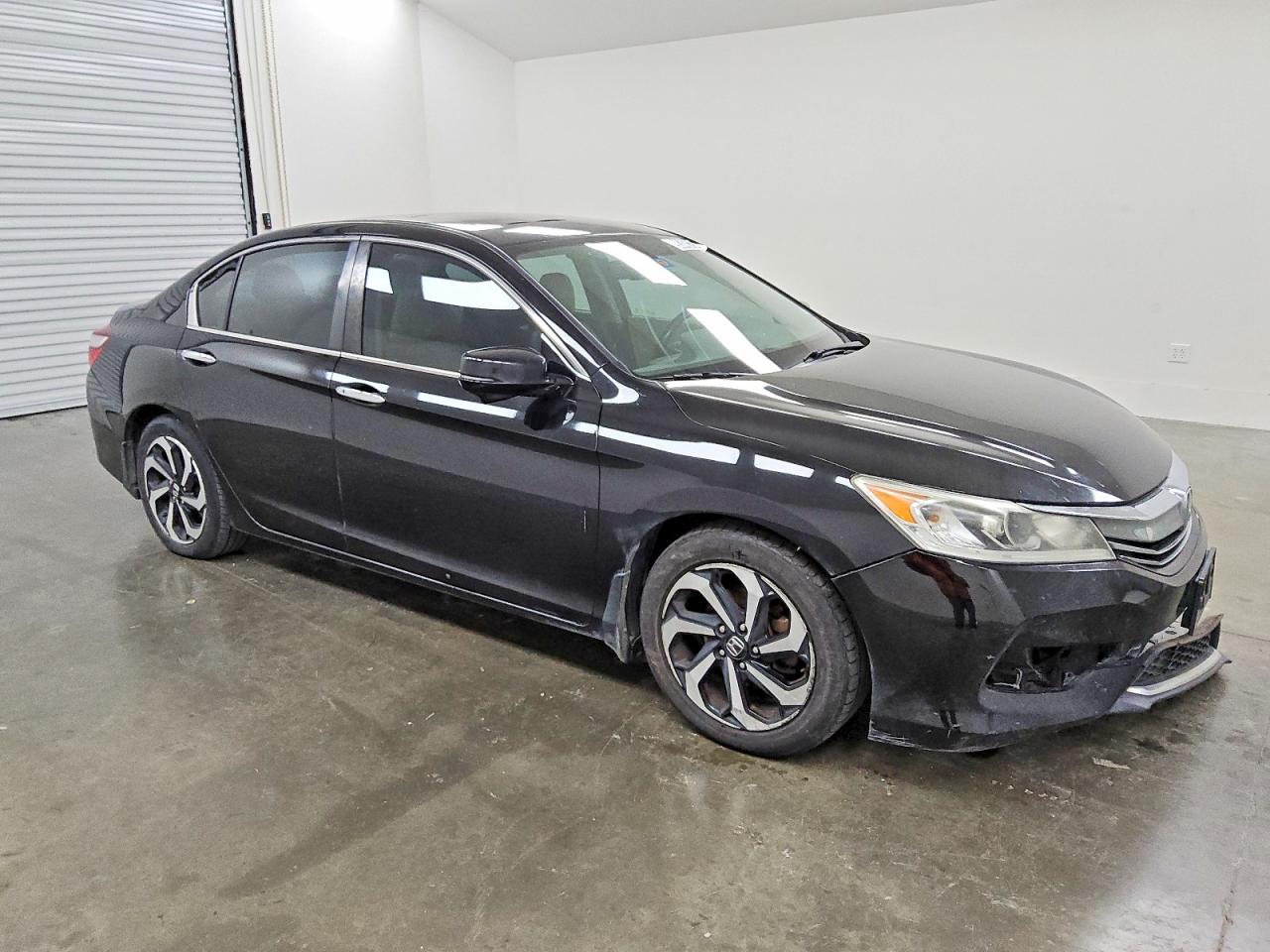 2017 HONDA ACCORD EXL photo 4