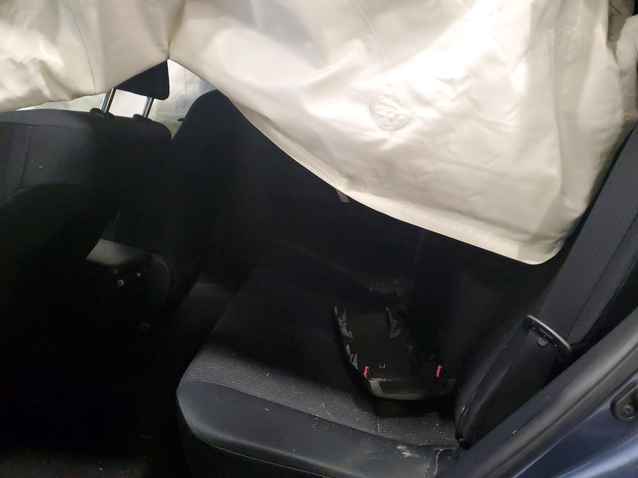 2014 TOYOTA RAV4 LE photo 11