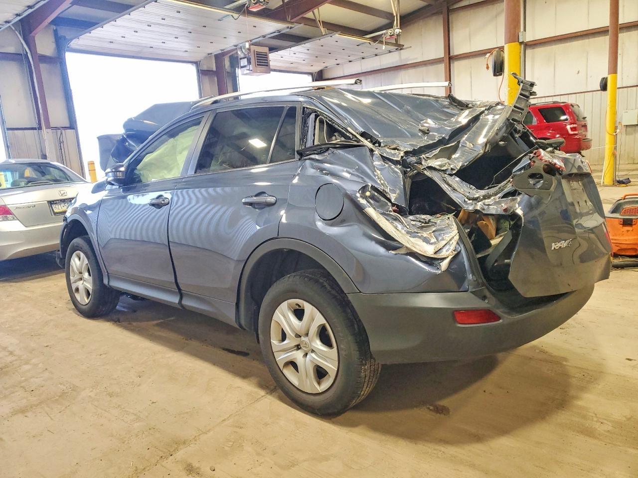 2014 TOYOTA RAV4 LE photo 2
