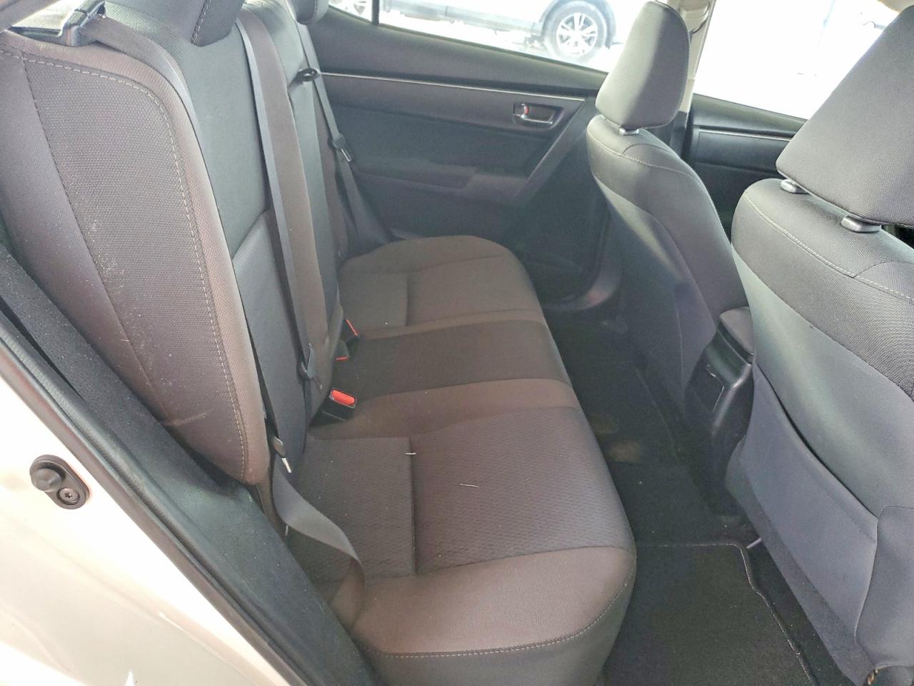 2017 TOYOTA COROLLA L photo 10