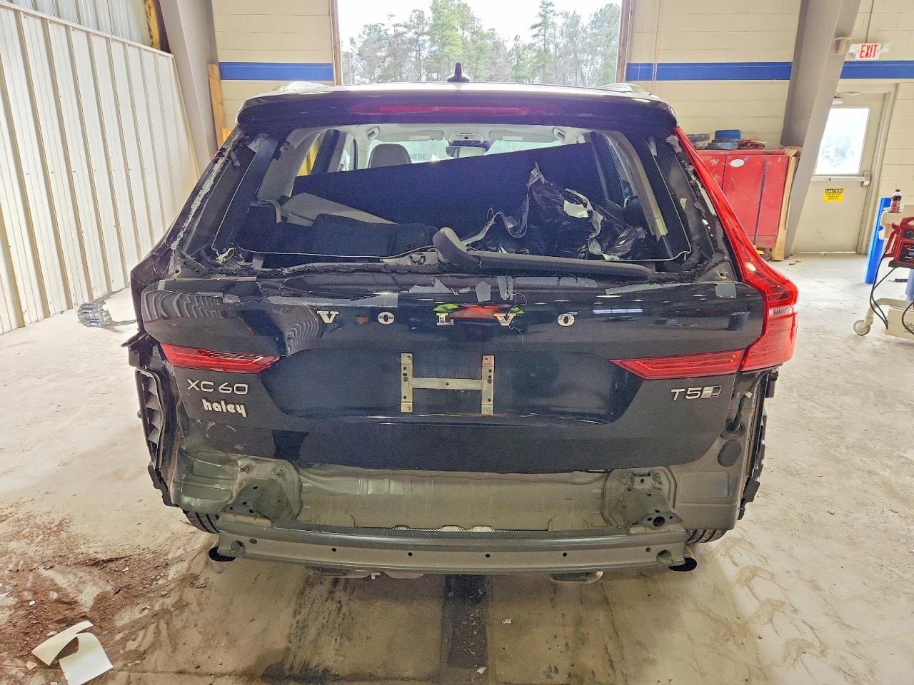 2019 VOLVO XC60 T5 INSCRIPTION photo 6