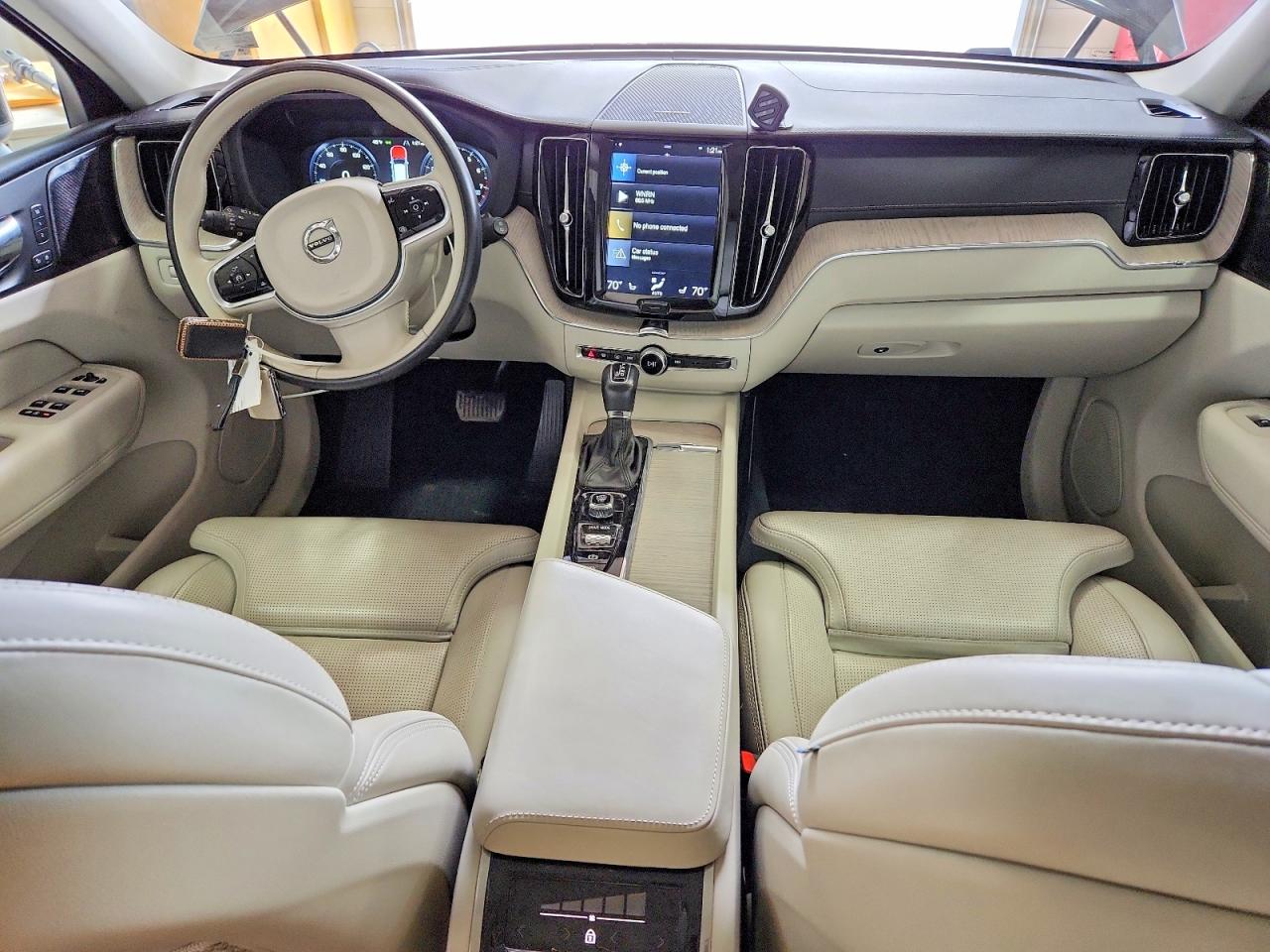2019 VOLVO XC60 T5 INSCRIPTION photo 8