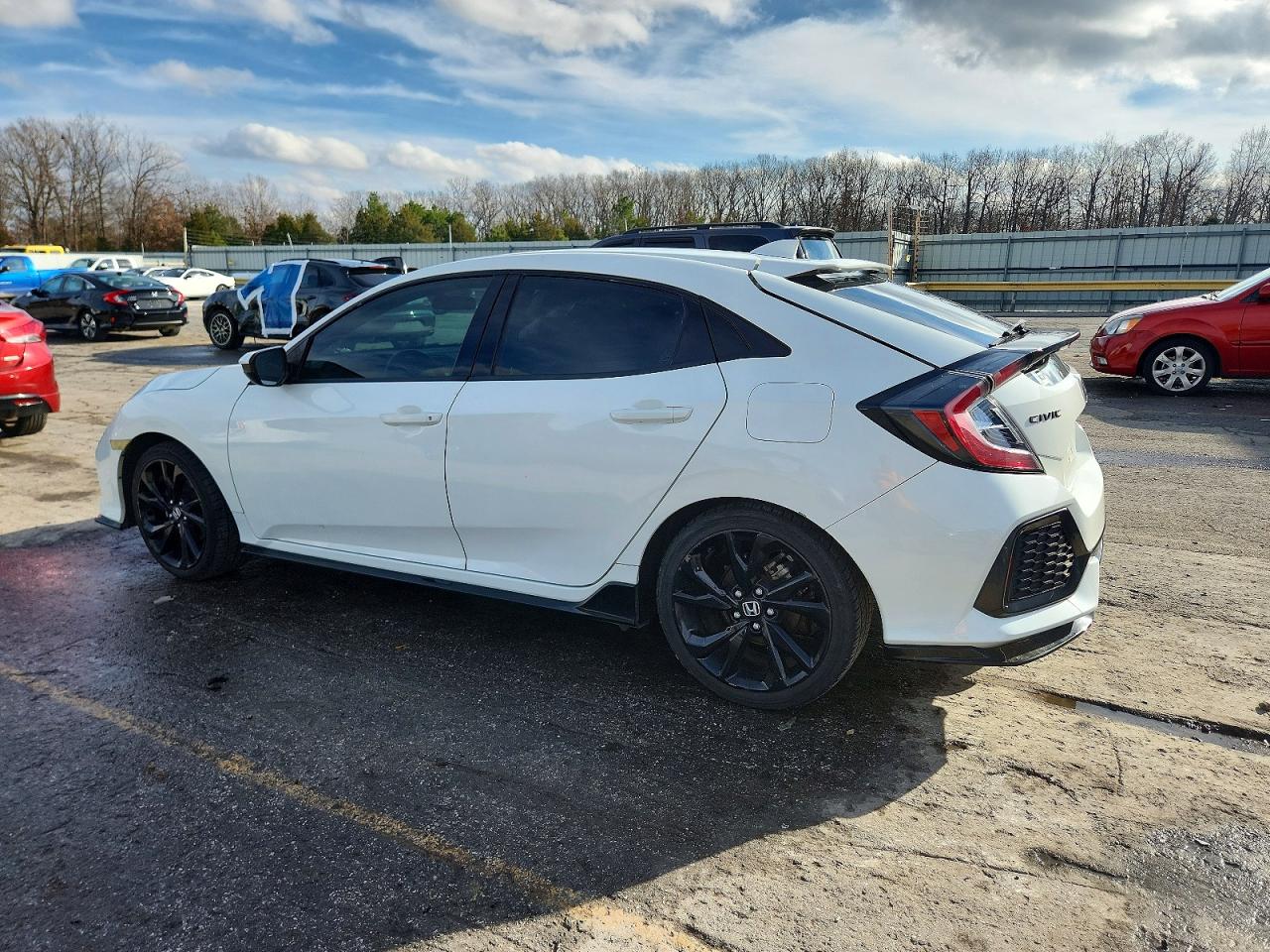 2017 HONDA CIVIC SPORT photo 2