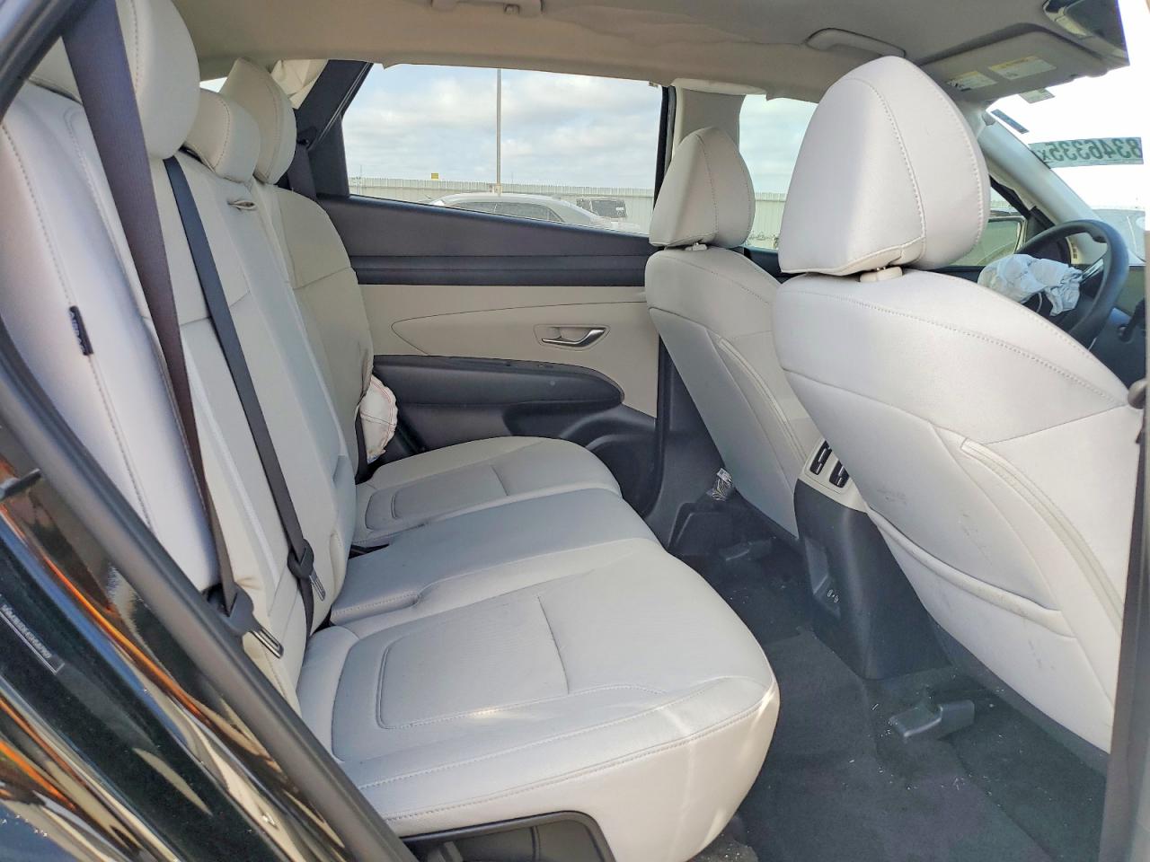 2025 HYUNDAI TUCSON SEL photo 11