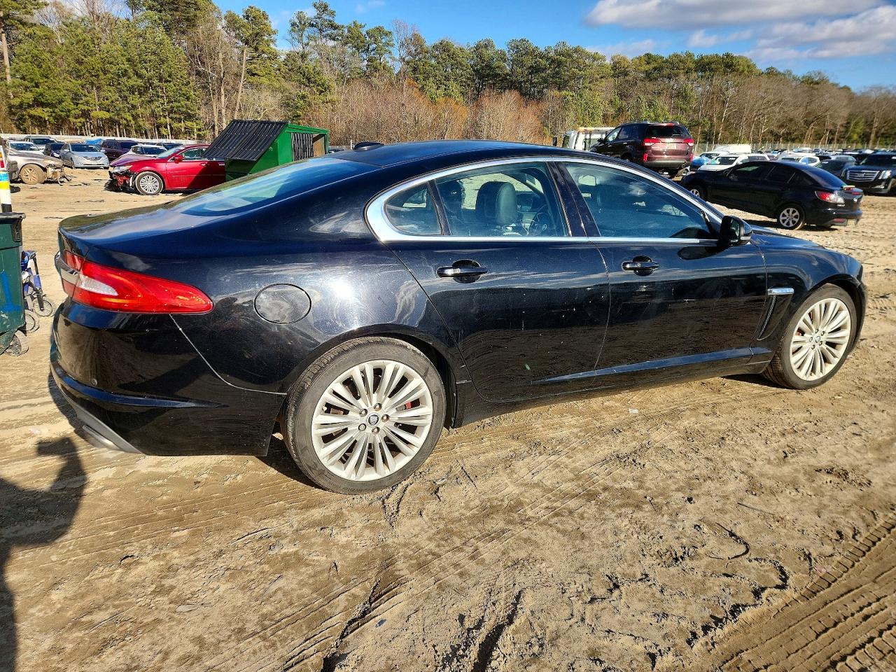 2012 JAGUAR XF PORTFOLIO photo 3