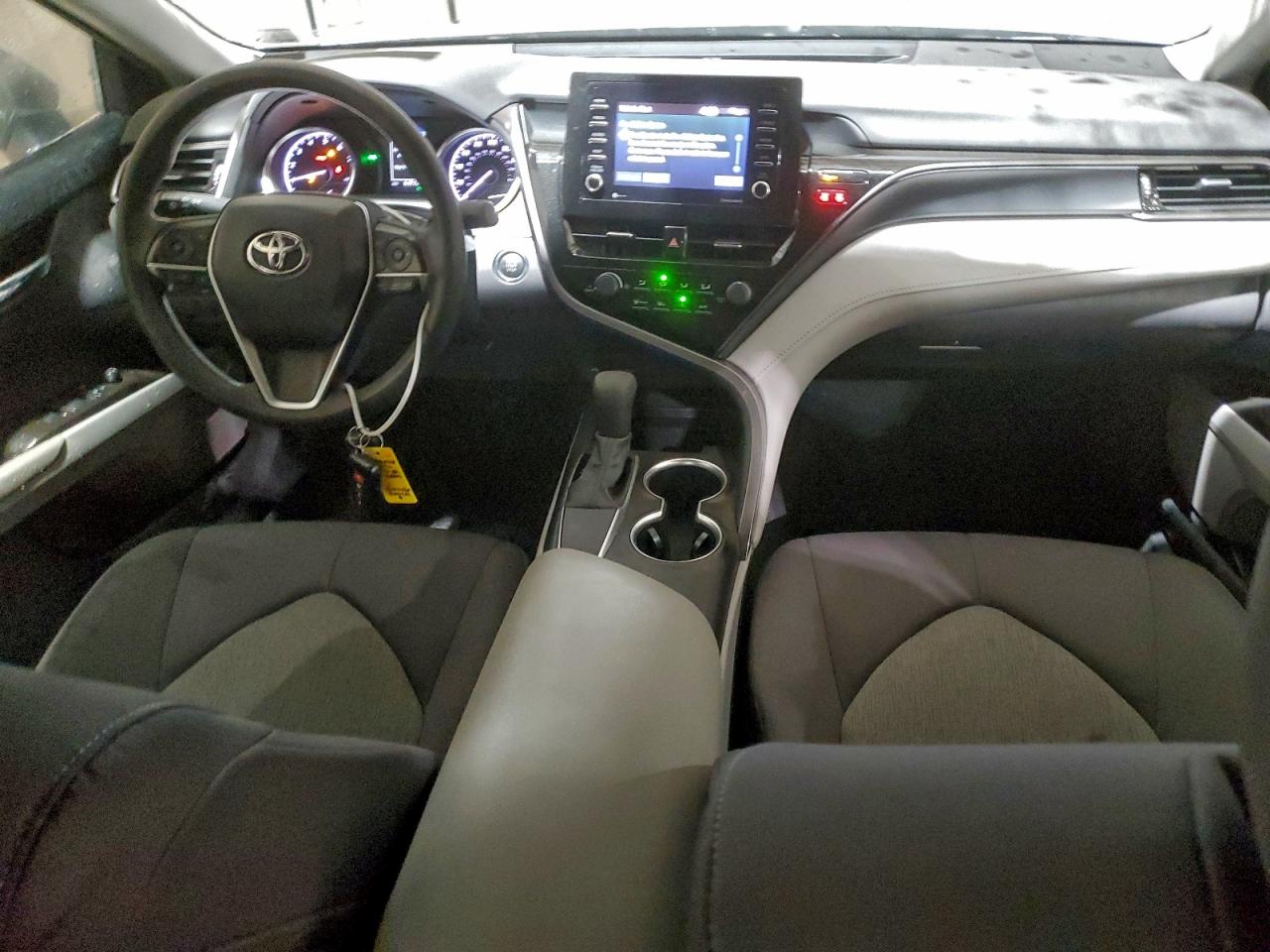2021 TOYOTA CAMRY LE photo 8