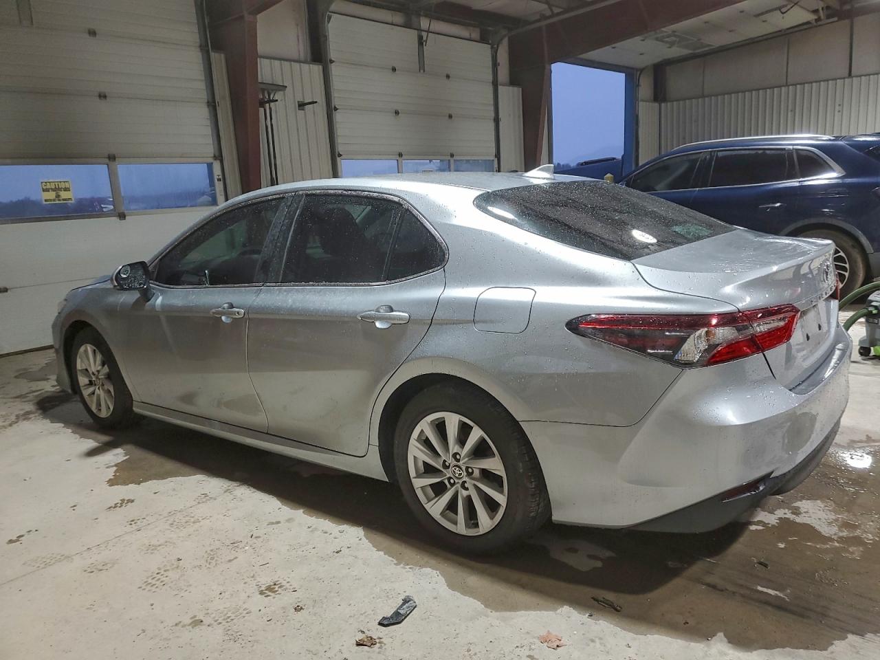 2021 TOYOTA CAMRY LE photo 2