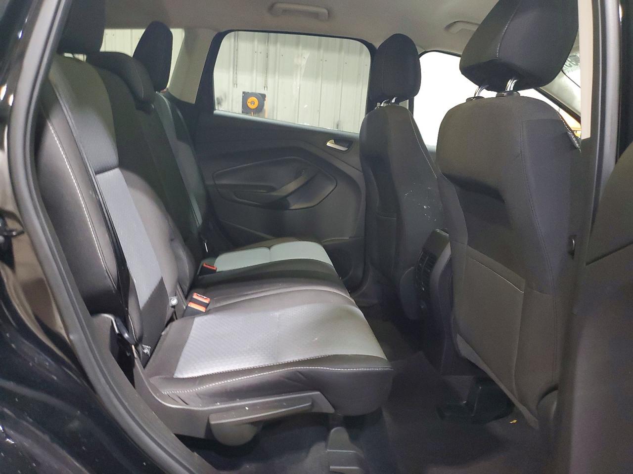 2017 FORD ESCAPE SE photo 11