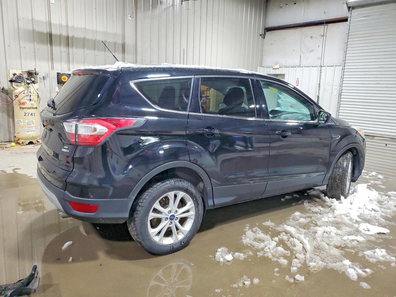 2017 FORD ESCAPE SE photo 3