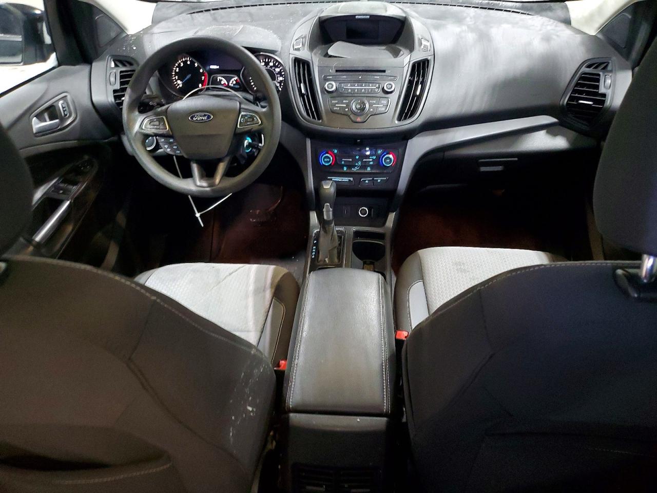 2017 FORD ESCAPE SE photo 8