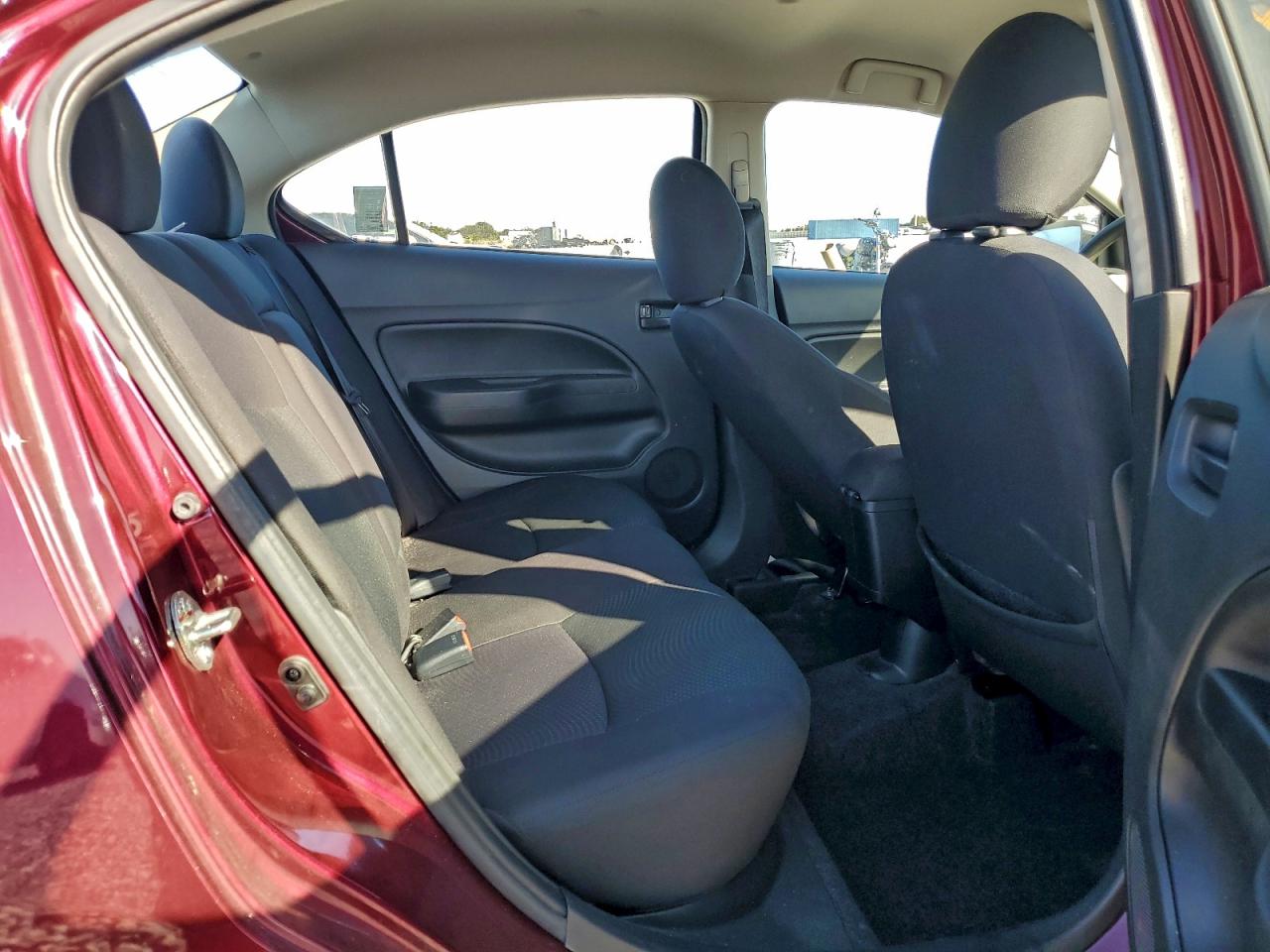 2018 MITSUBISHI MIRAGE G4 ES photo 10